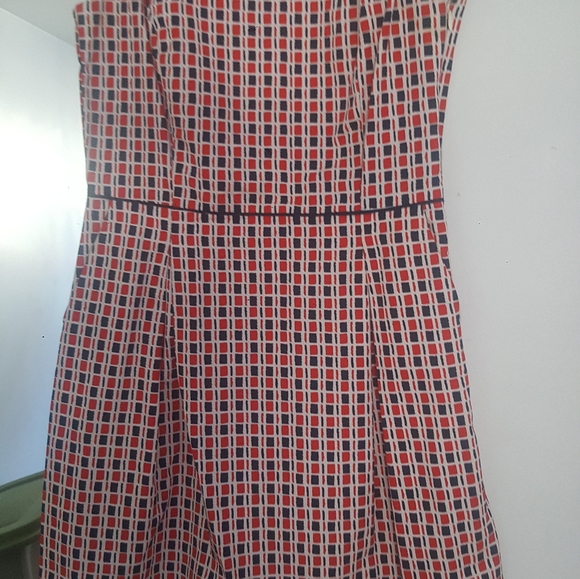 dresses - Picture 2 of 5